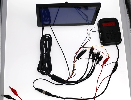 4G-Auto-Mounted-SD-Karte-Aufzeichnung All-in-One-Maschine mit 4-Kanal-Überwachung und GPS-Positionierung